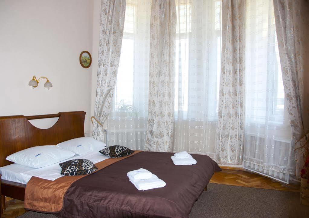 Home Hotel Apartments On Zoloti Vorota Kijów Zewnętrze zdjęcie