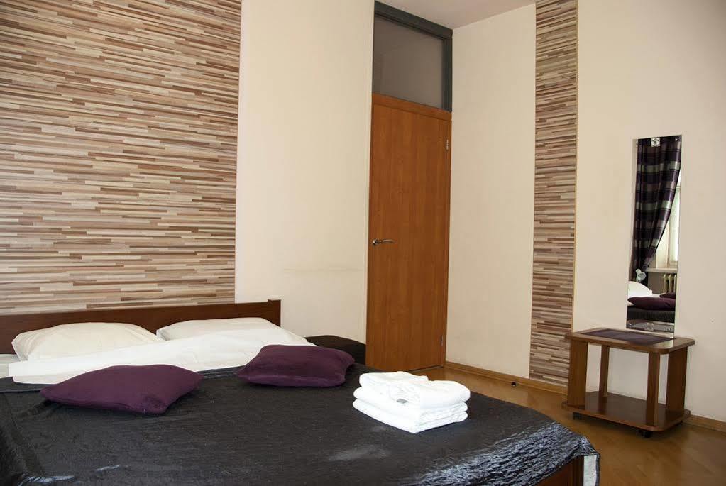 Home Hotel Apartments On Zoloti Vorota Kijów Zewnętrze zdjęcie